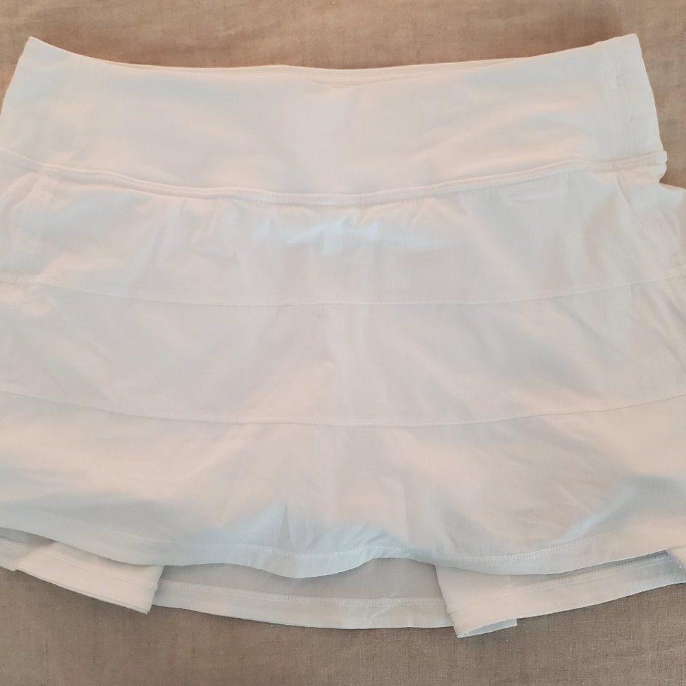 Lululemon Pace Rival Skirt/Skort - White, Size 6 regular